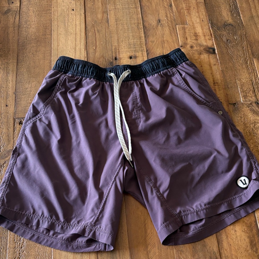 Vuori men’s lined purple kore Athletic Shorts